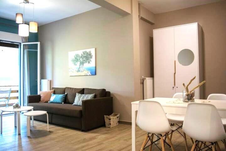 Chic And Minimal Apartment Close To Thissio Metro Athen Eksteriør bilde