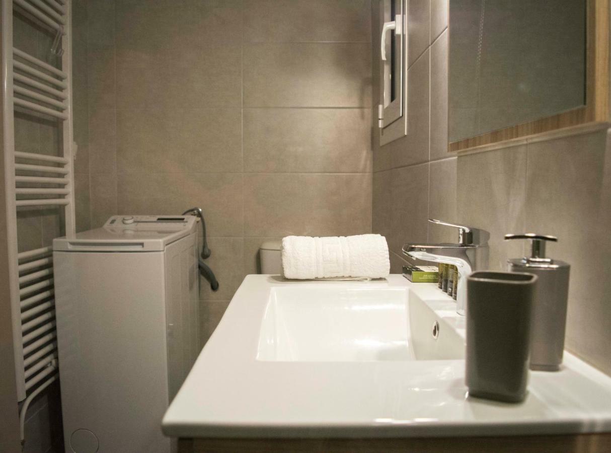 Chic And Minimal Apartment Close To Thissio Metro Athen Eksteriør bilde